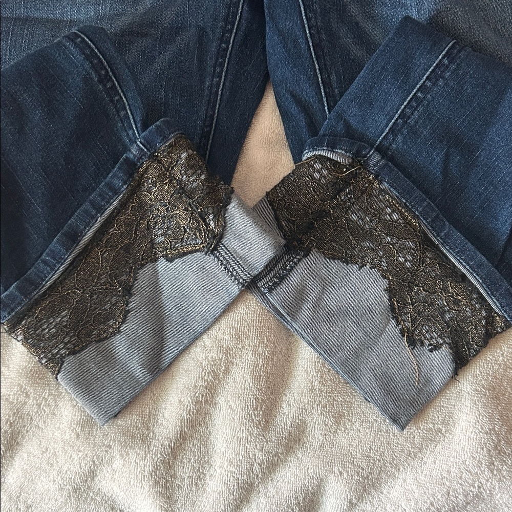 Chico’s Dark Indigo So Slimming Girlfriend Ankle Jeans with Lace Cuff. Sz 1 - Picture 2 of 13